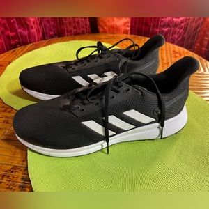 ADIDAS-Brand New with tag shoes. Size 11
FINAL SALE